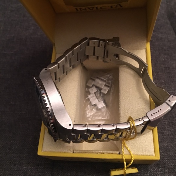 Invicta Chronograph - Picture 4 of 6